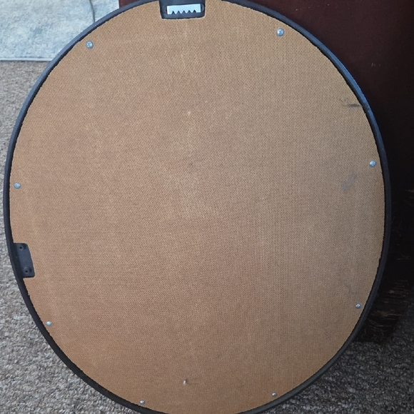 Charming Cottage Scene in Gold Plastic Frame - Picture 2 of 2